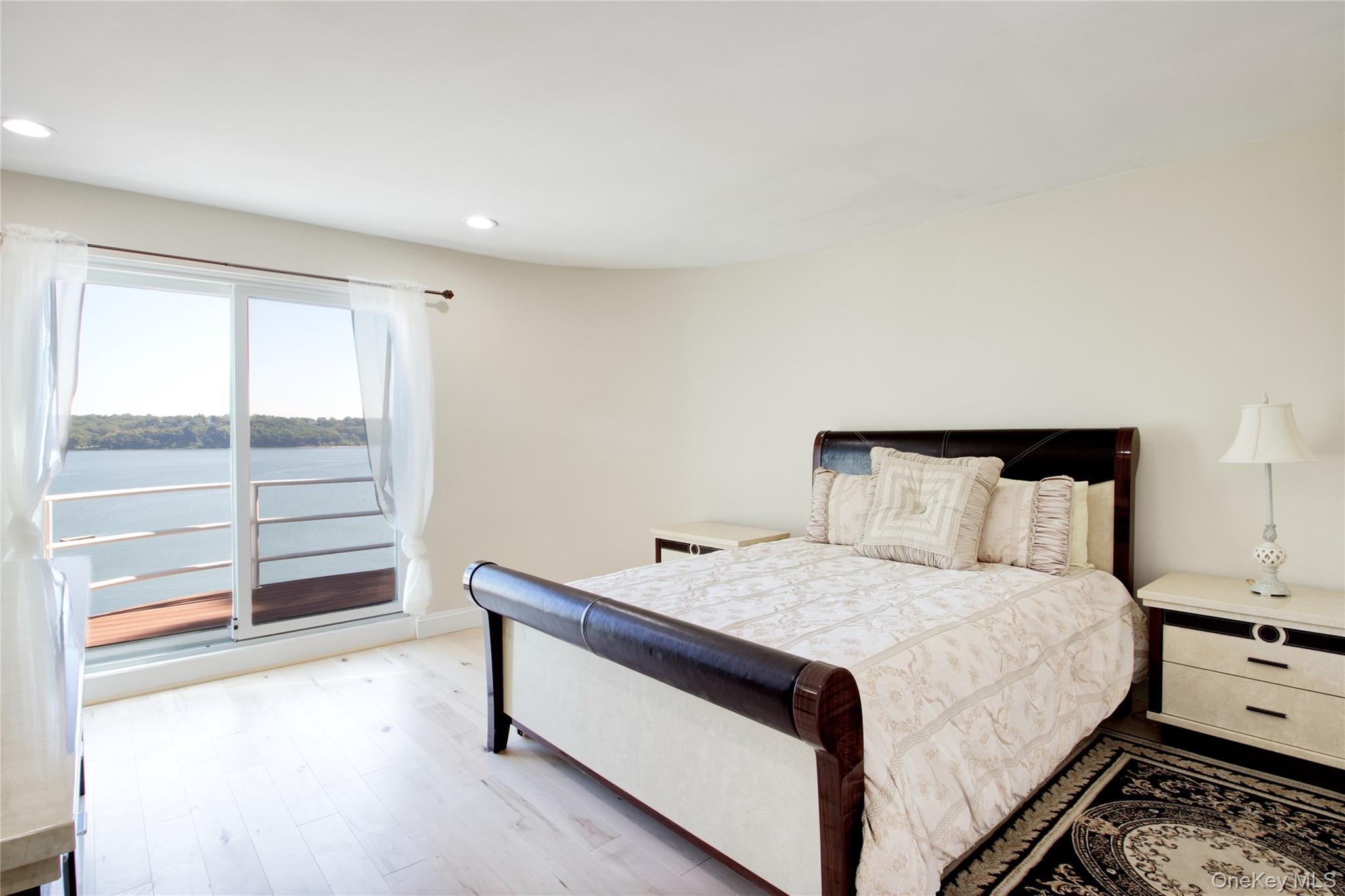 26 Tennis Court Road, Oyster Bay, NY 11771