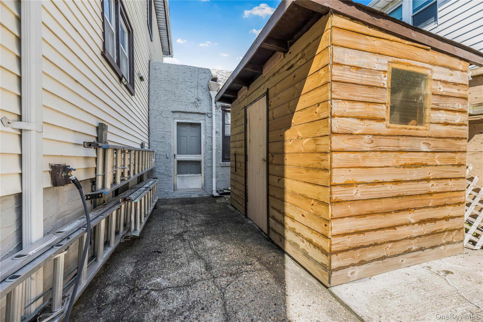 284 AKA 11 Tompkins Avenue, Yonkers, NY 10710