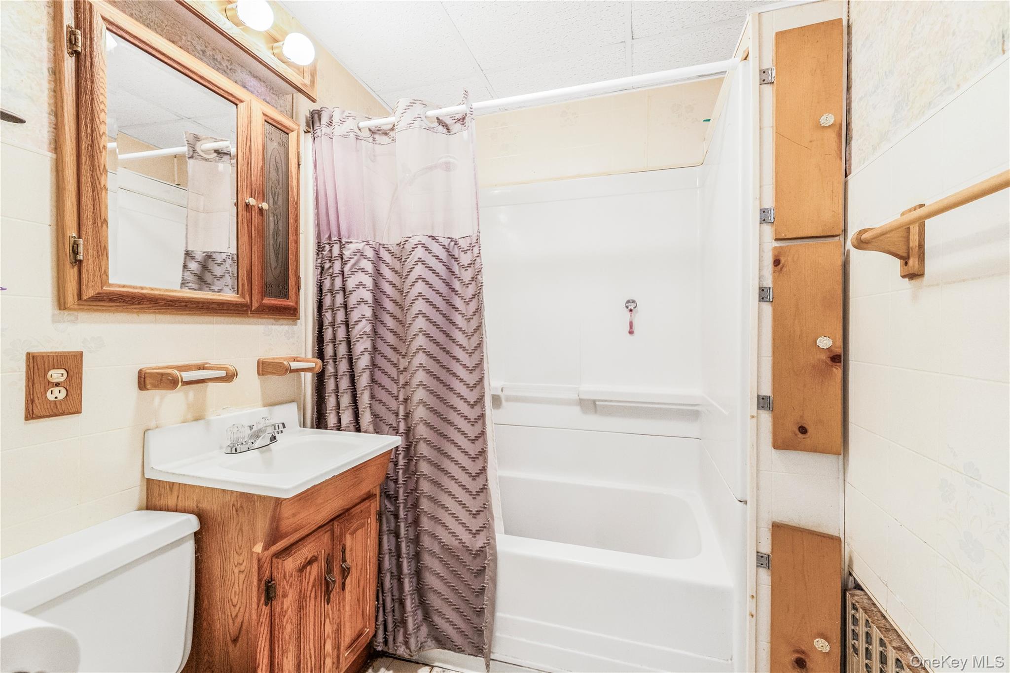 284 AKA 11 Tompkins Avenue, Yonkers, NY 10710