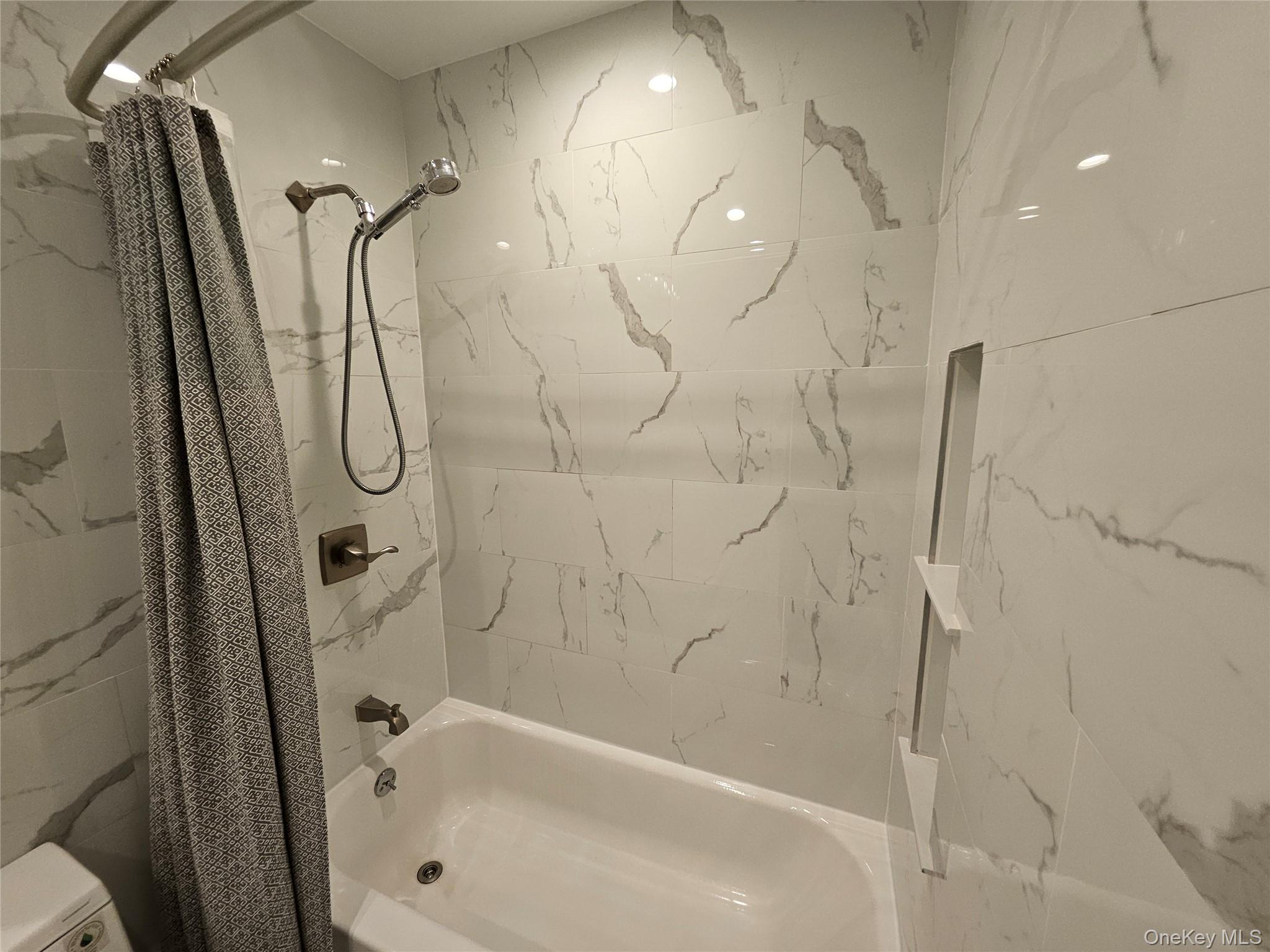 120-19 Ketch Court # 38, College Point, NY 11356