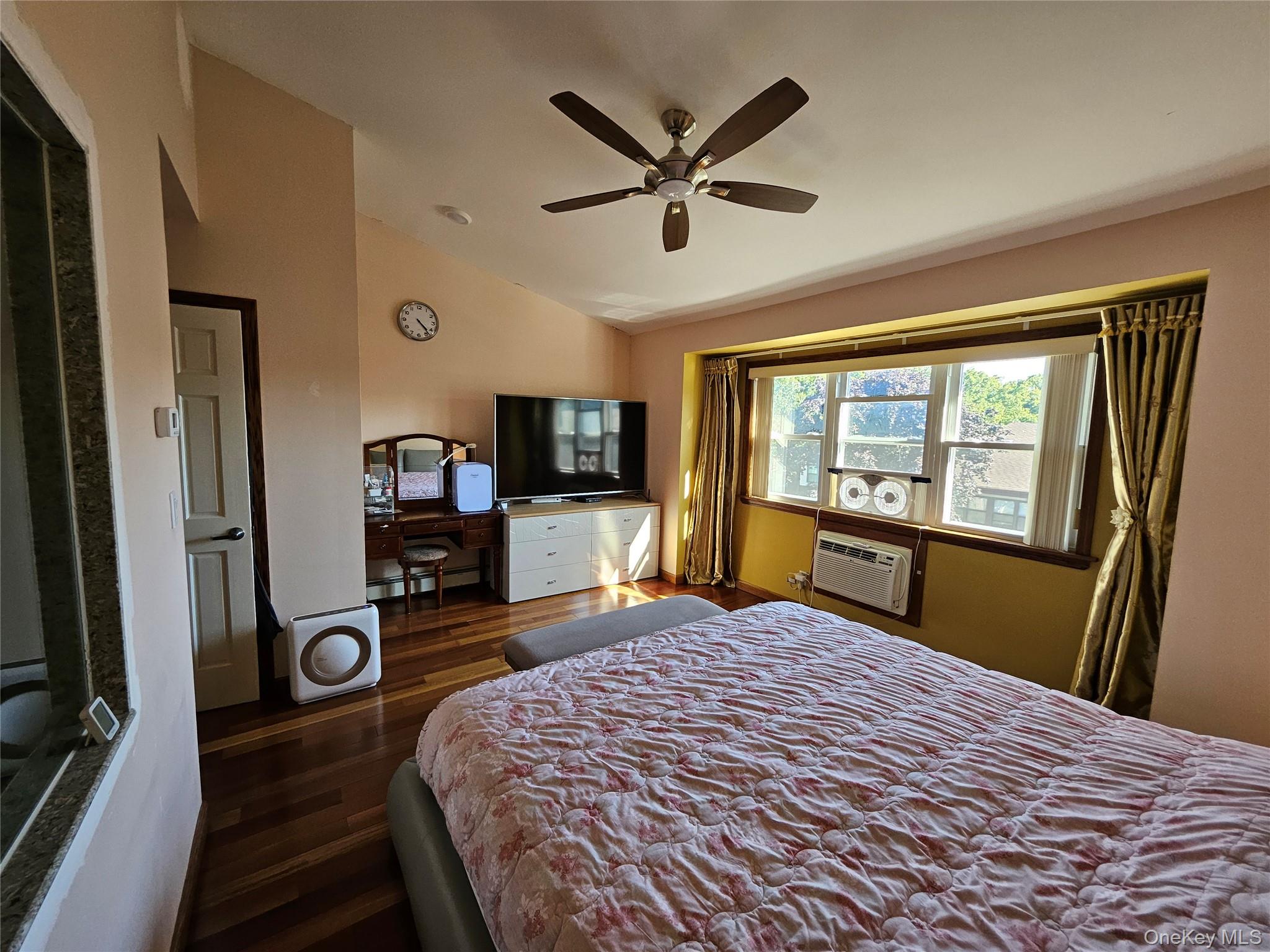 120-19 Ketch Court # 38, College Point, NY 11356