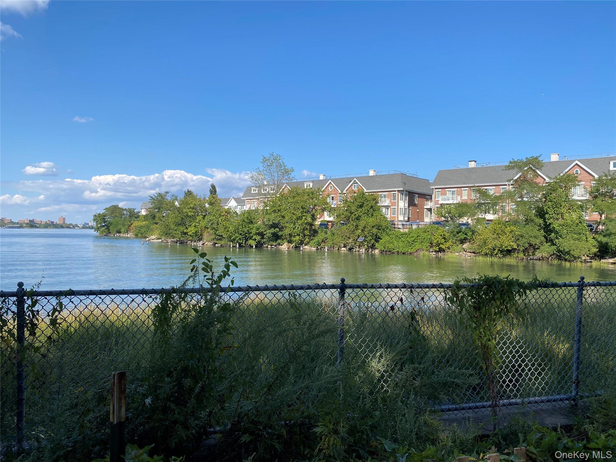 120-19 Ketch Court # 38, College Point, NY 11356