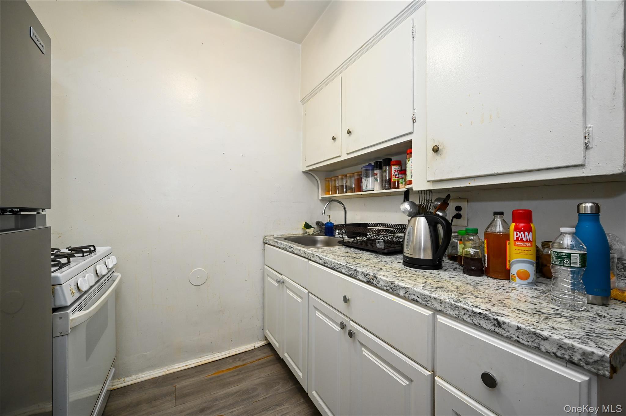 5243 69th Place, Maspeth, NY 11378