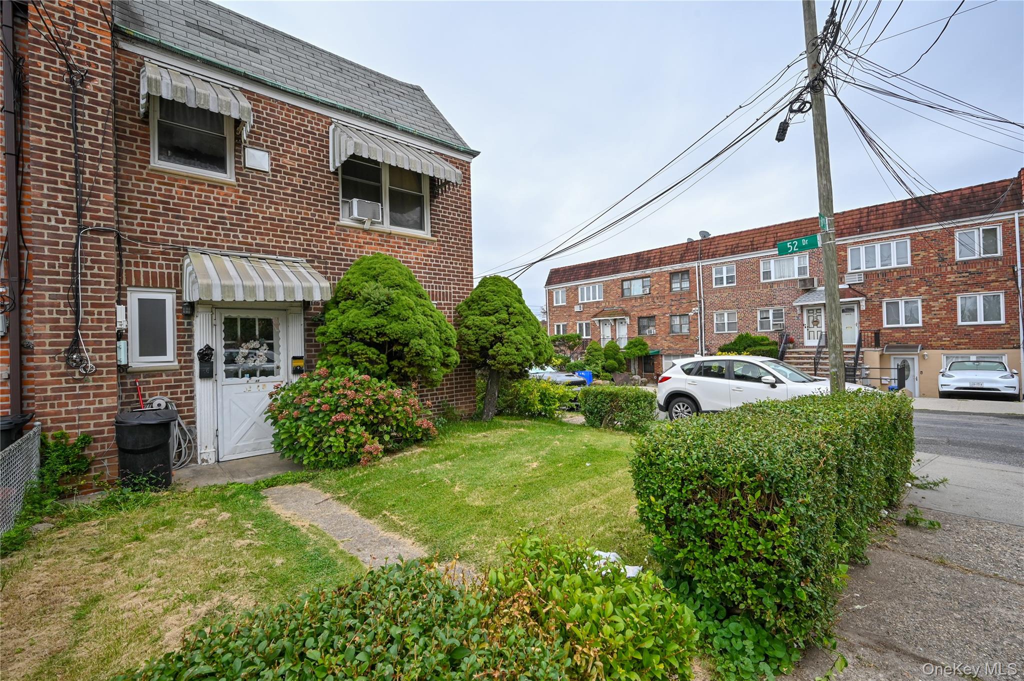 5243 69th Place, Maspeth, NY 11378
