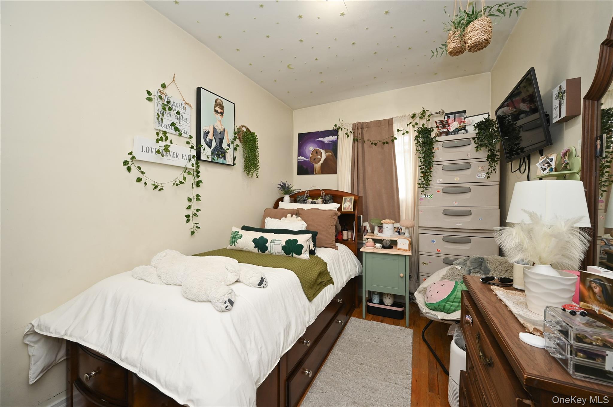 5243 69th Place, Maspeth, NY 11378