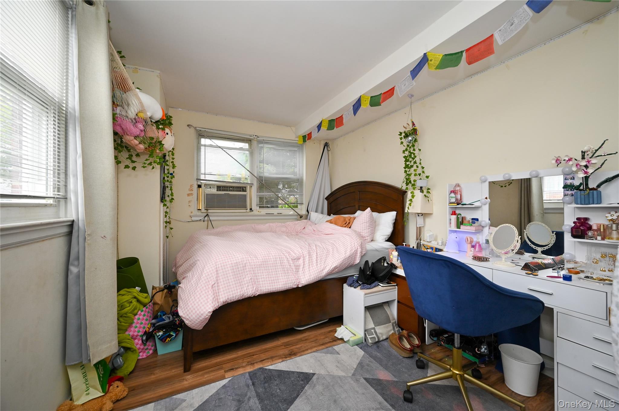 5243 69th Place, Maspeth, NY 11378