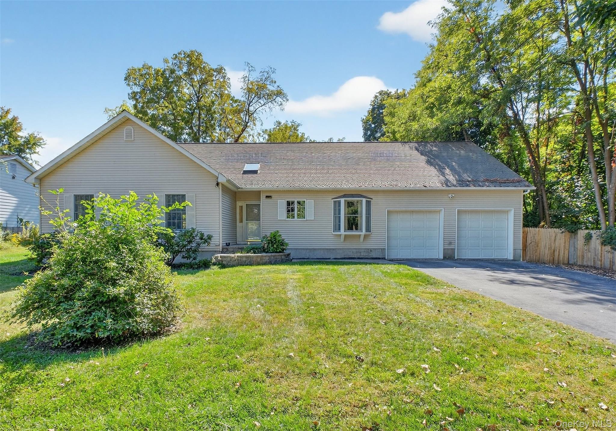 17 Santa Anna Drive, Poughkeepsie, NY 12603