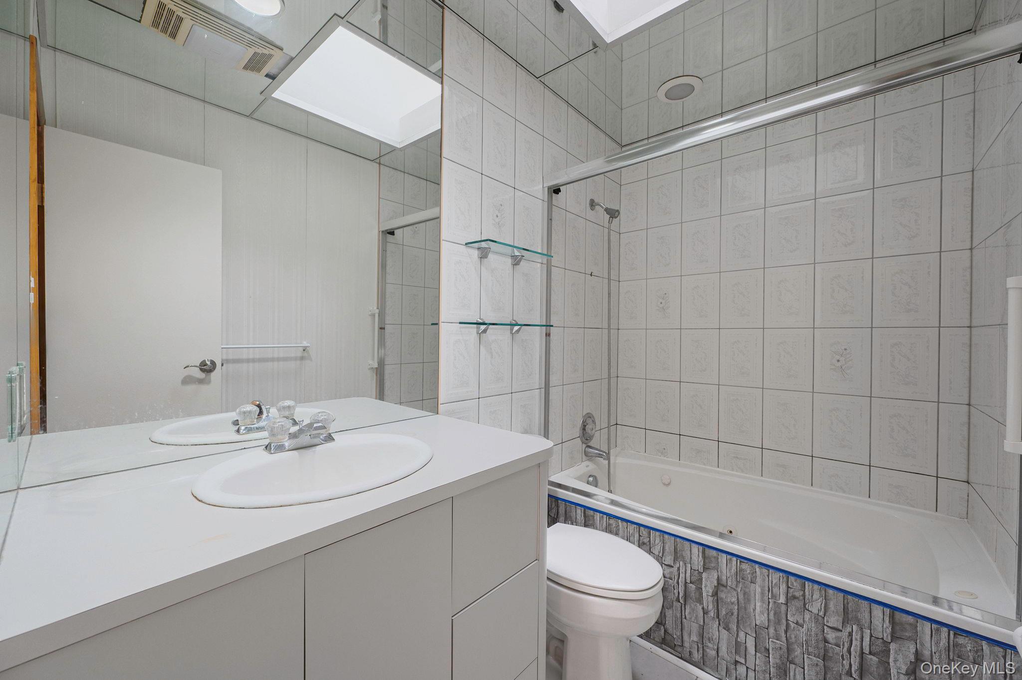 56 McArthur Lane, Smithtown, NY 11787