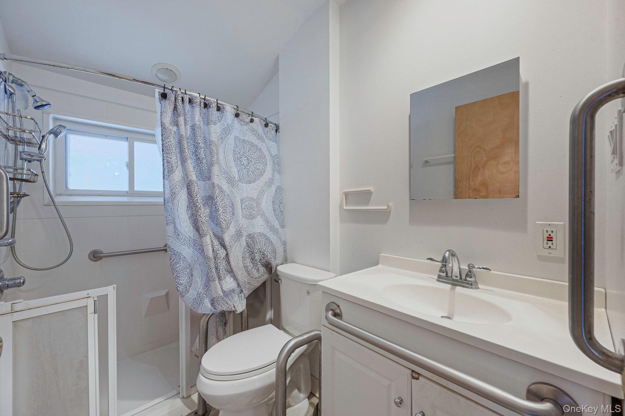 56 McArthur Lane, Smithtown, NY 11787