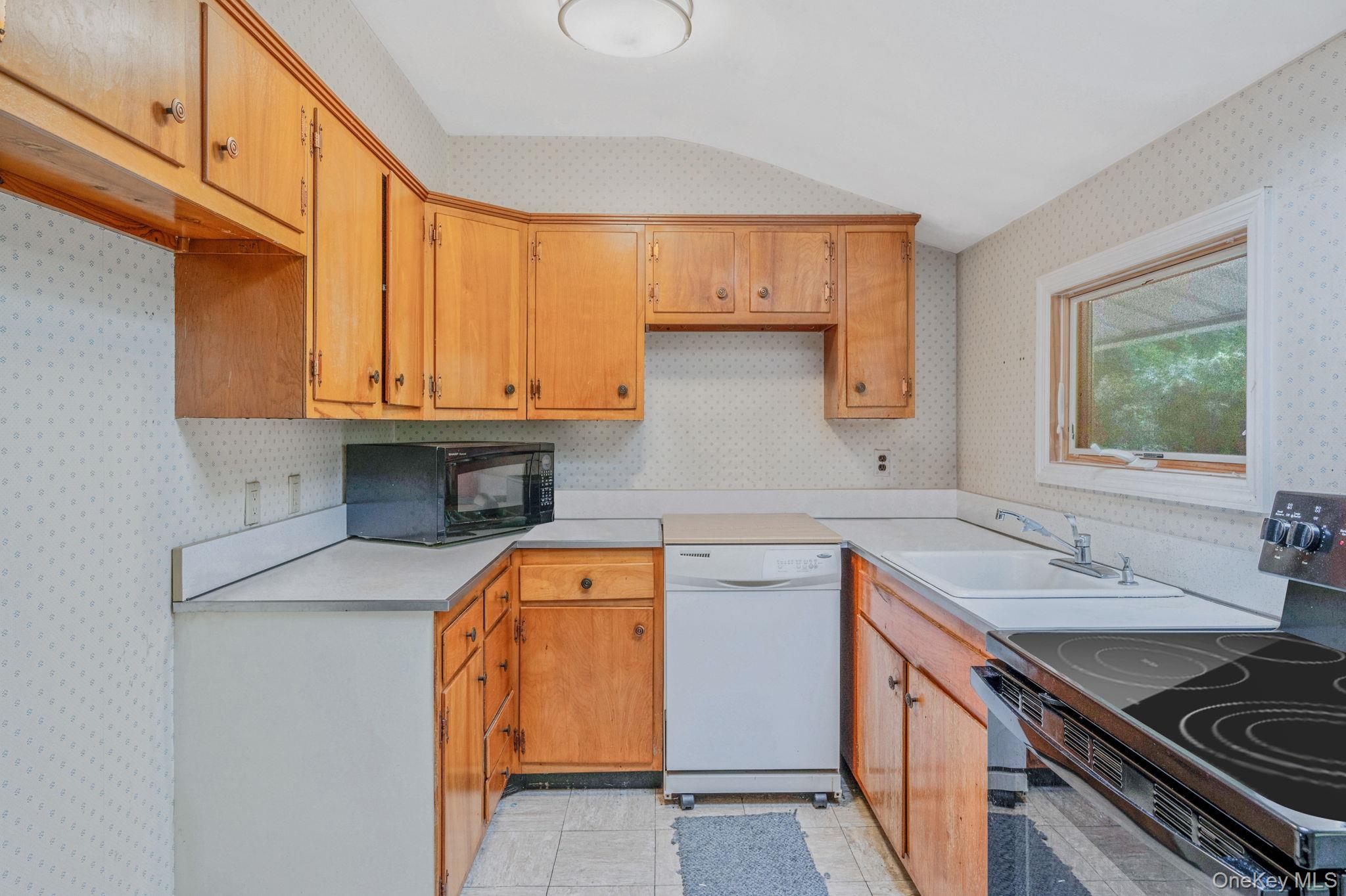 56 McArthur Lane, Smithtown, NY 11787