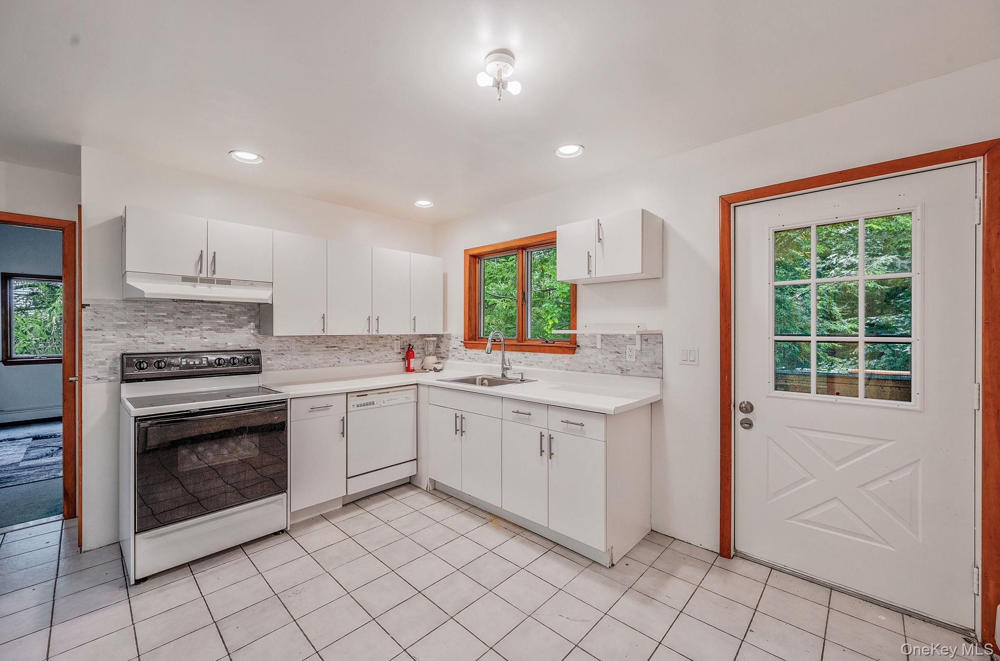 56 McArthur Lane, Smithtown, NY 11787