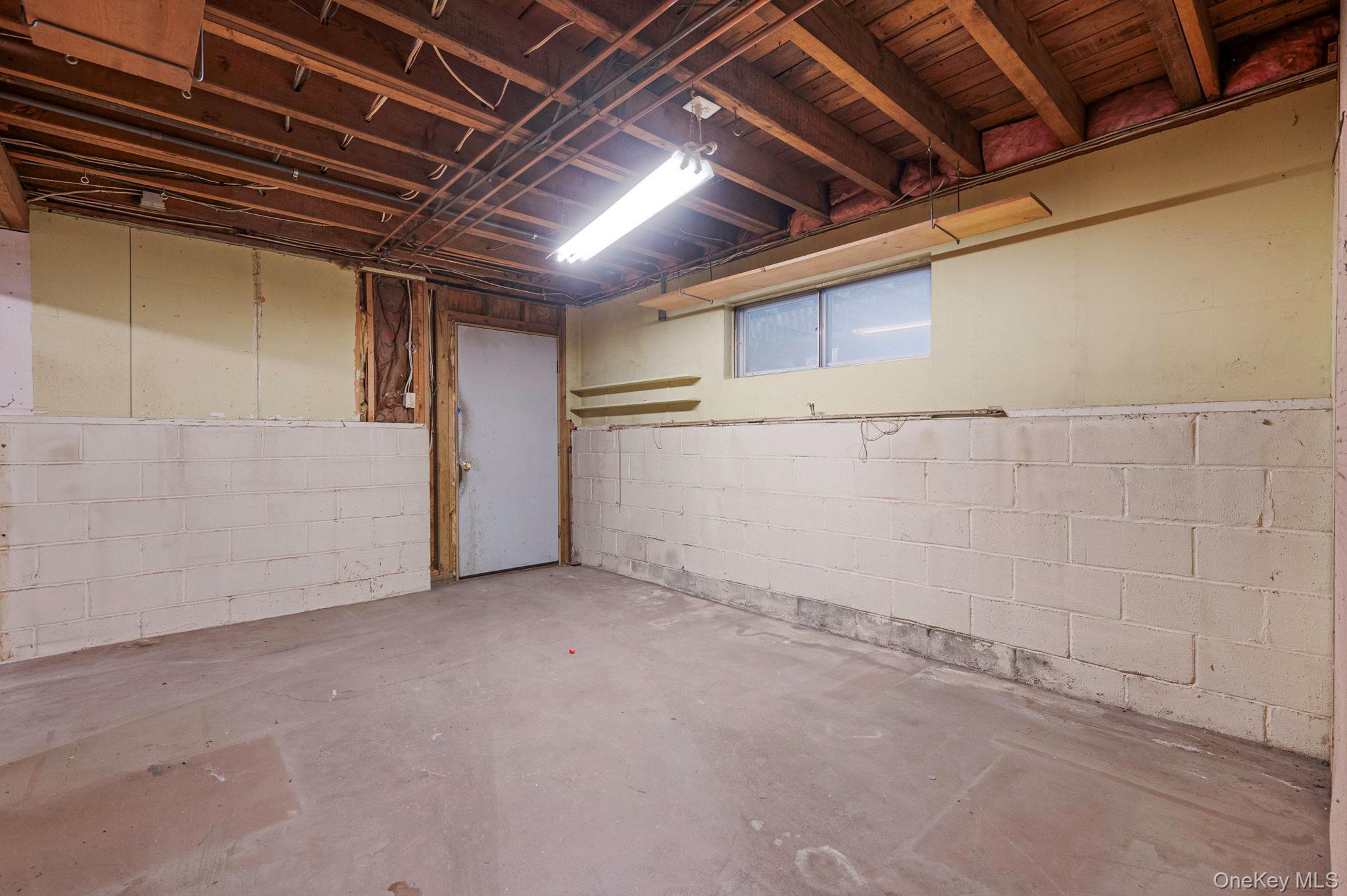 56 McArthur Lane, Smithtown, NY 11787