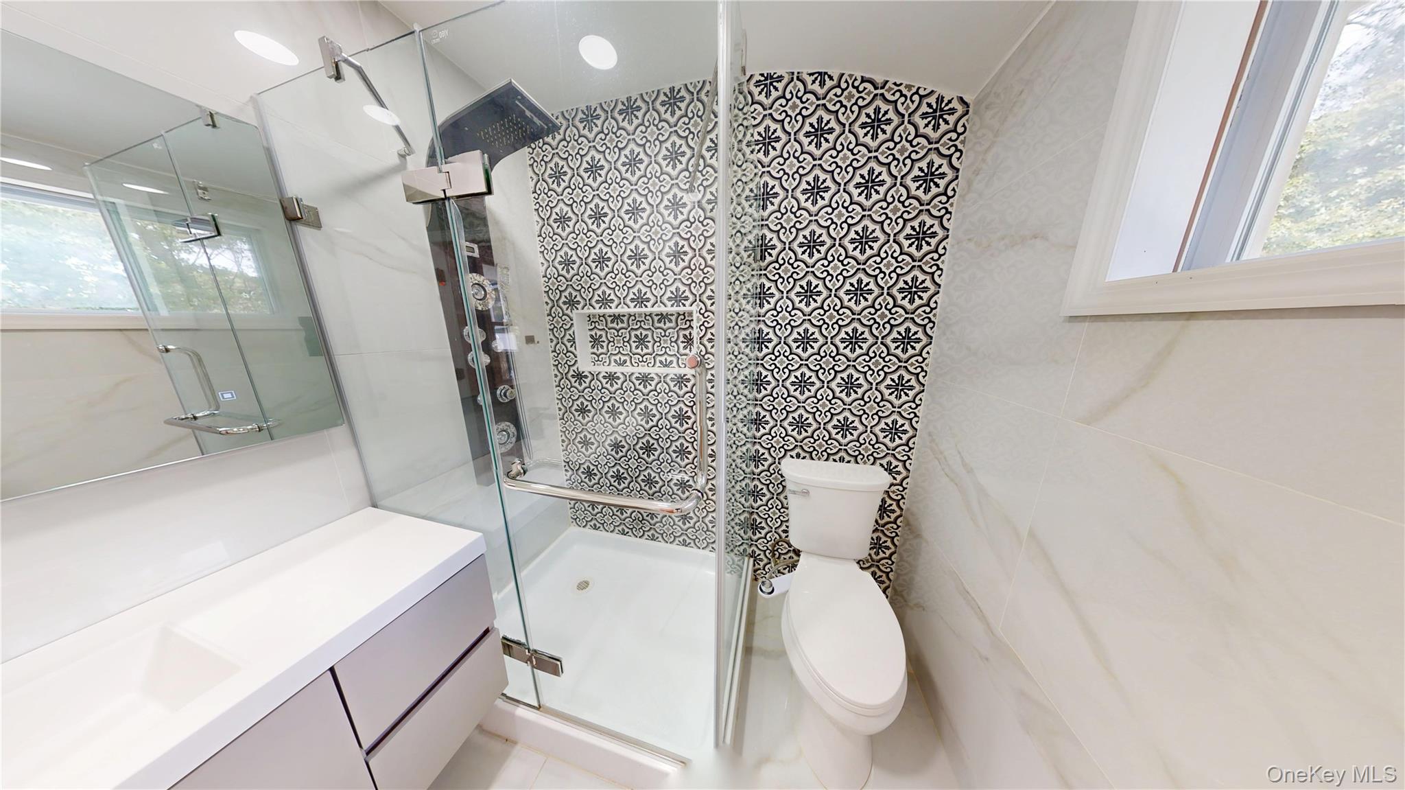 1141 Waverly Avenue, Farmingville, NY 11738