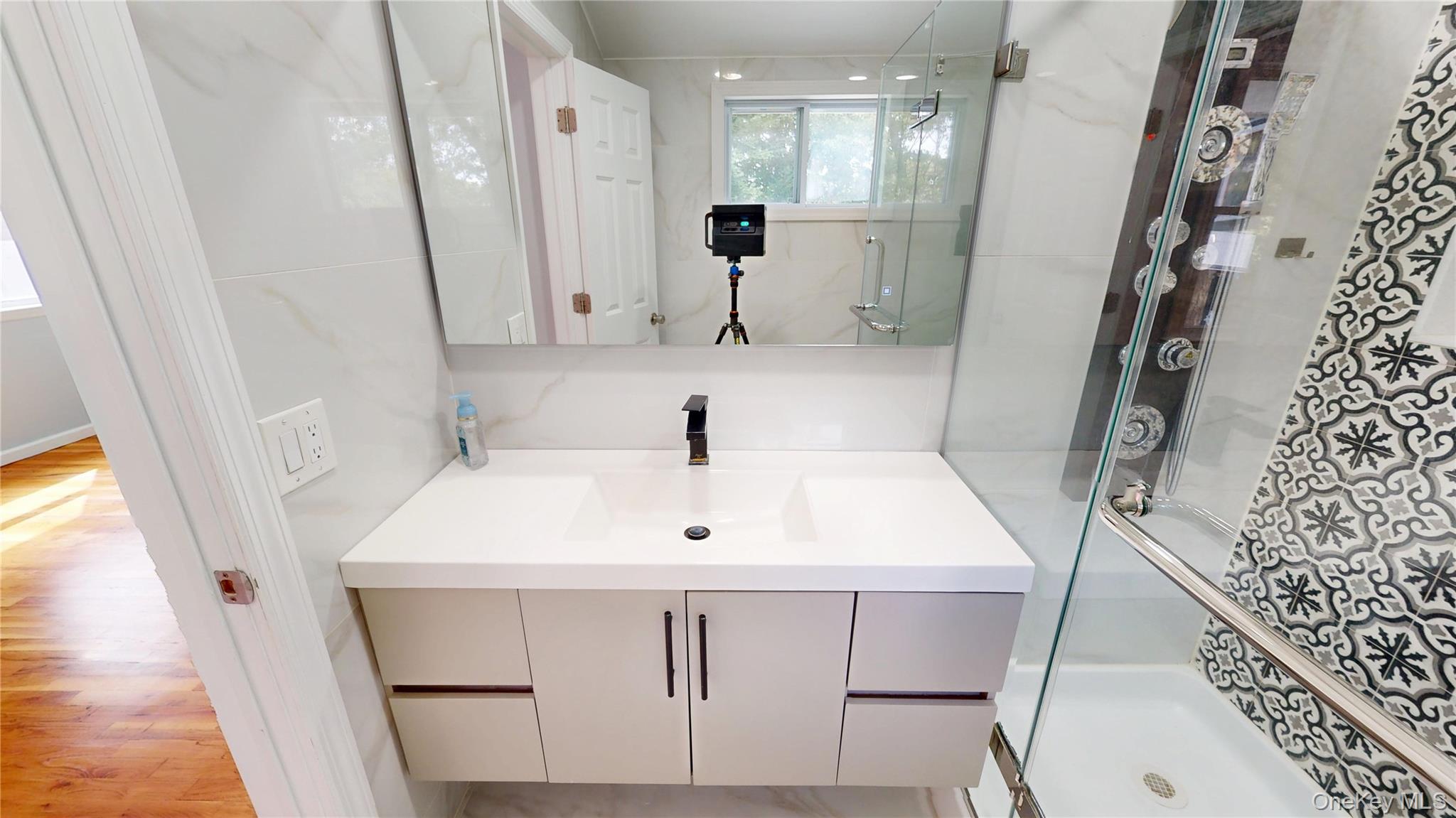 1141 Waverly Avenue, Farmingville, NY 11738