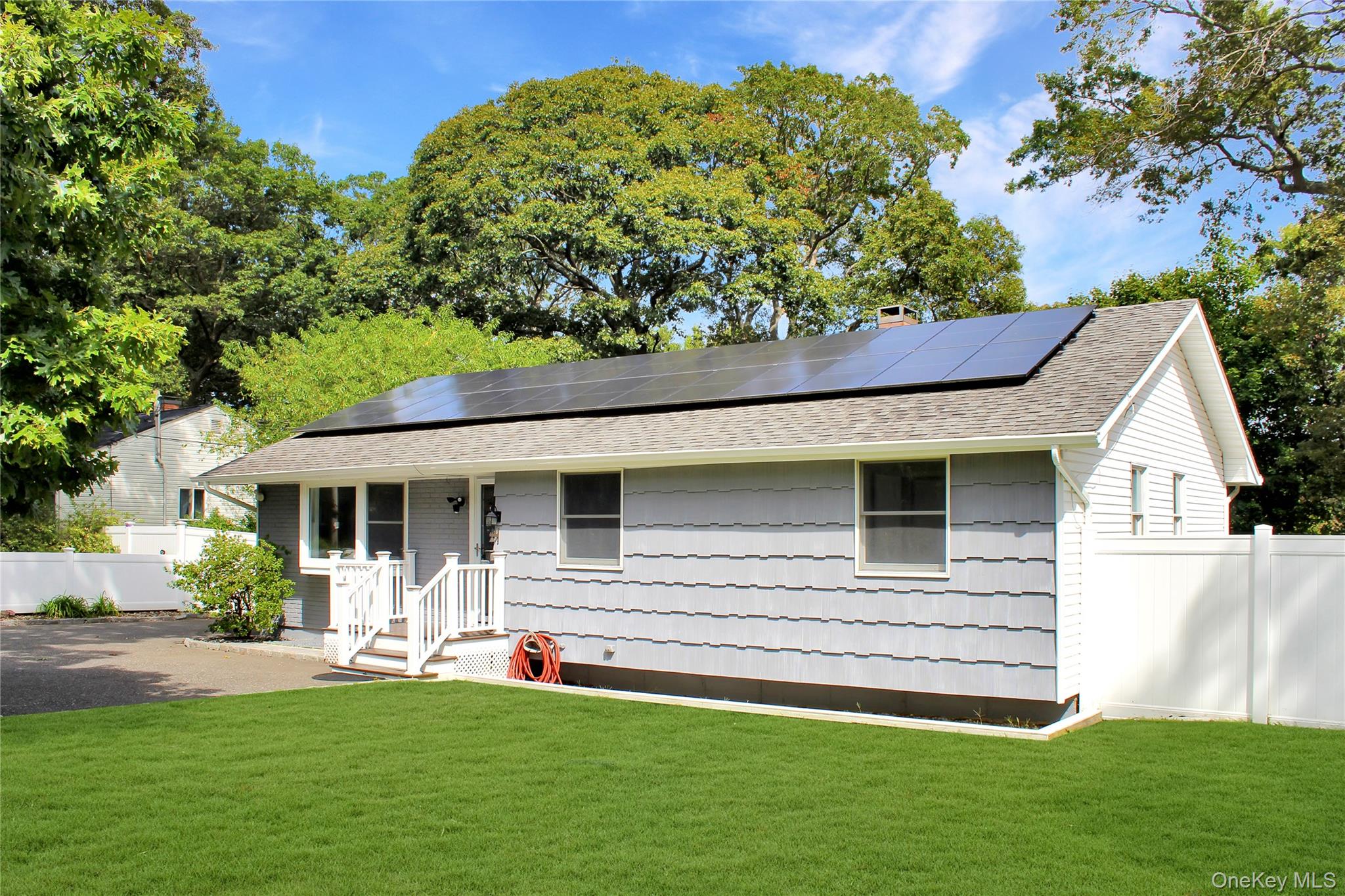 1141 Waverly Avenue, Farmingville, NY 11738