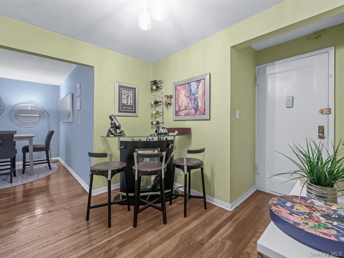 118-66 Metropolitan # 5F, Kew Gardens, NY 11415