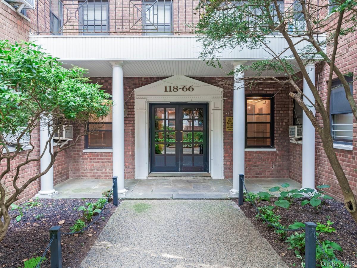 118-66 Metropolitan # 5F, Kew Gardens, NY 11415