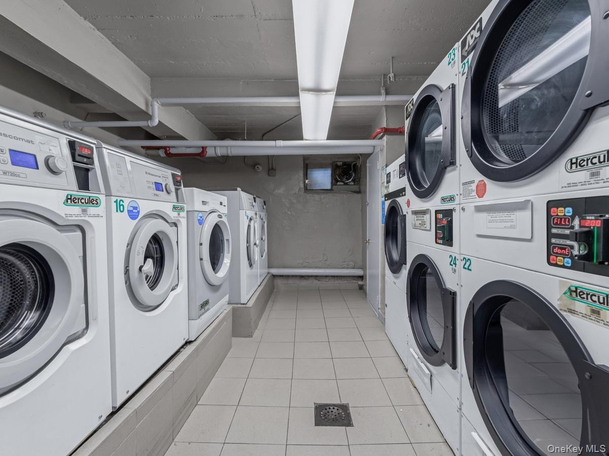 118-66 Metropolitan # 5F, Kew Gardens, NY 11415