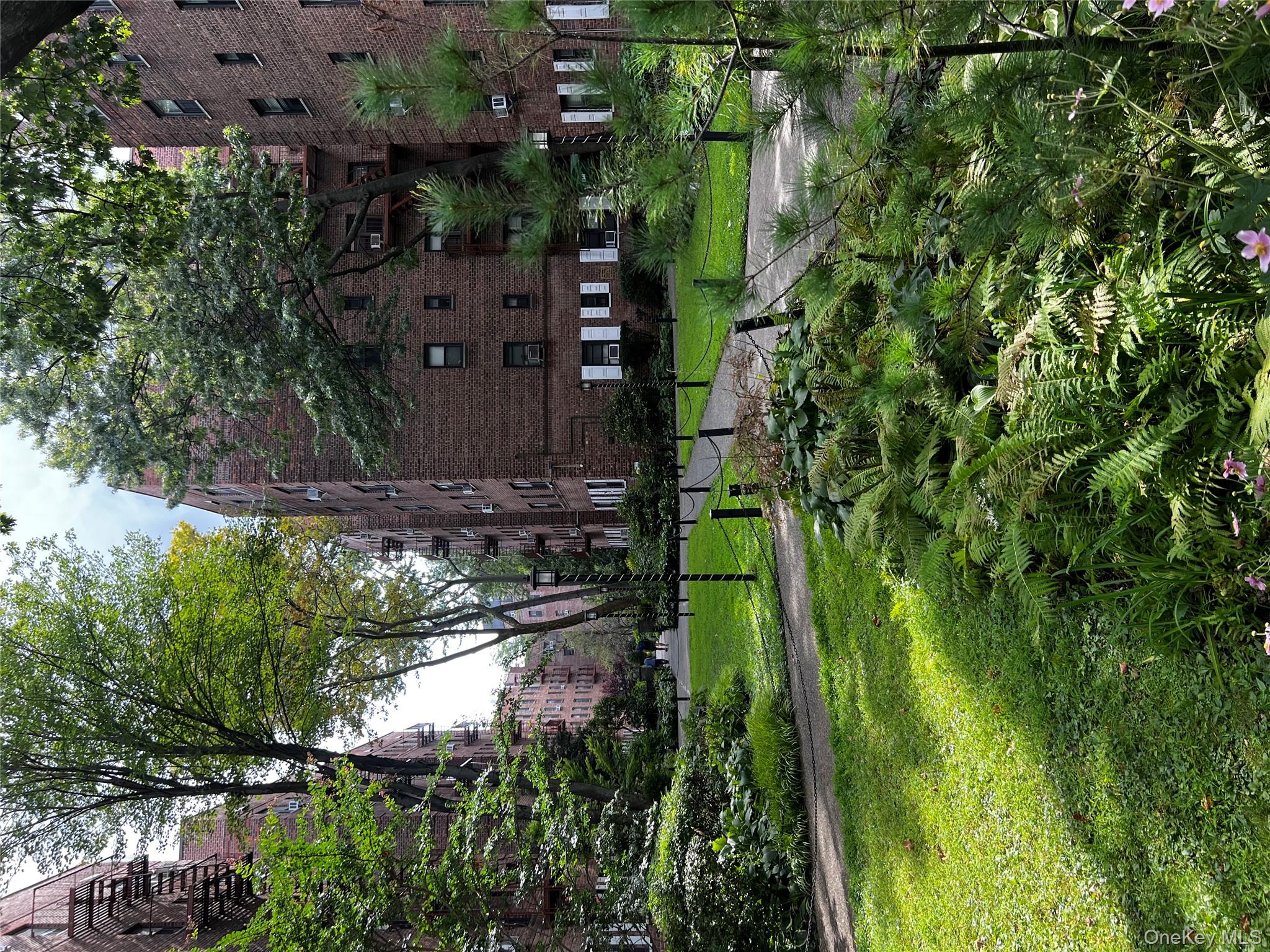 118-66 Metropolitan # 5F, Kew Gardens, NY 11415