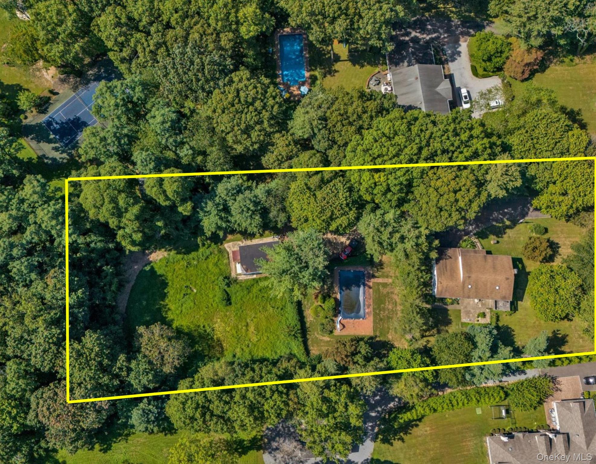 270 Frost Pond Road, Old Brookville, NY 11545