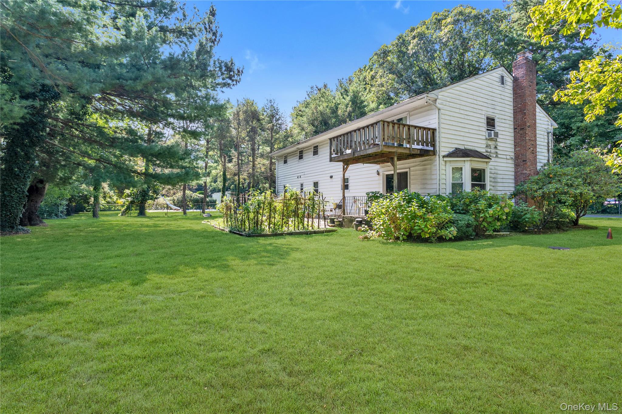 270 Frost Pond Road, Old Brookville, NY 11545