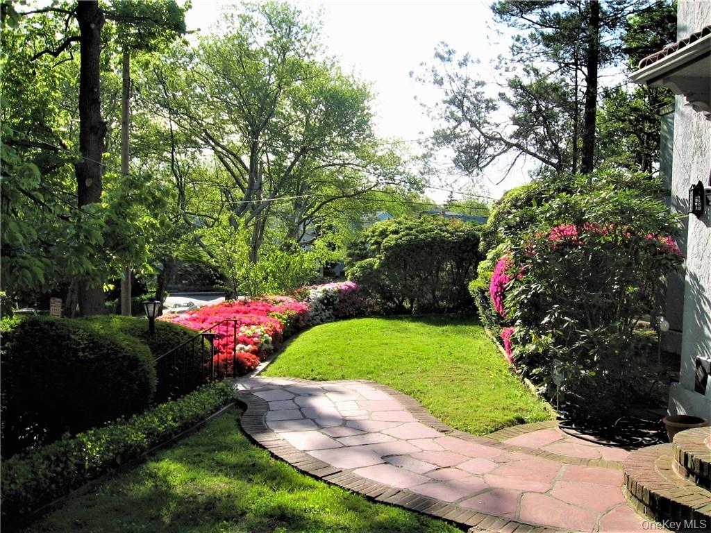 130 E Cedar Street, Fleetwood, NY 10552