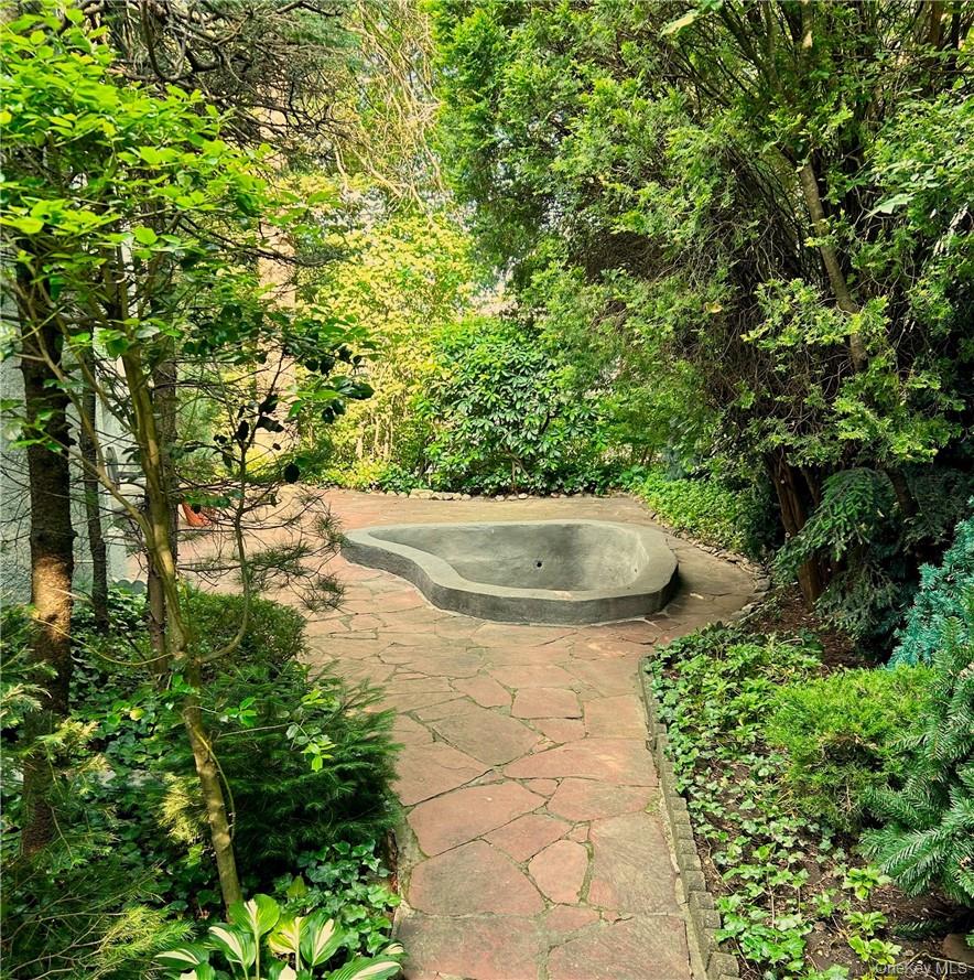 130 E Cedar Street, Fleetwood, NY 10552