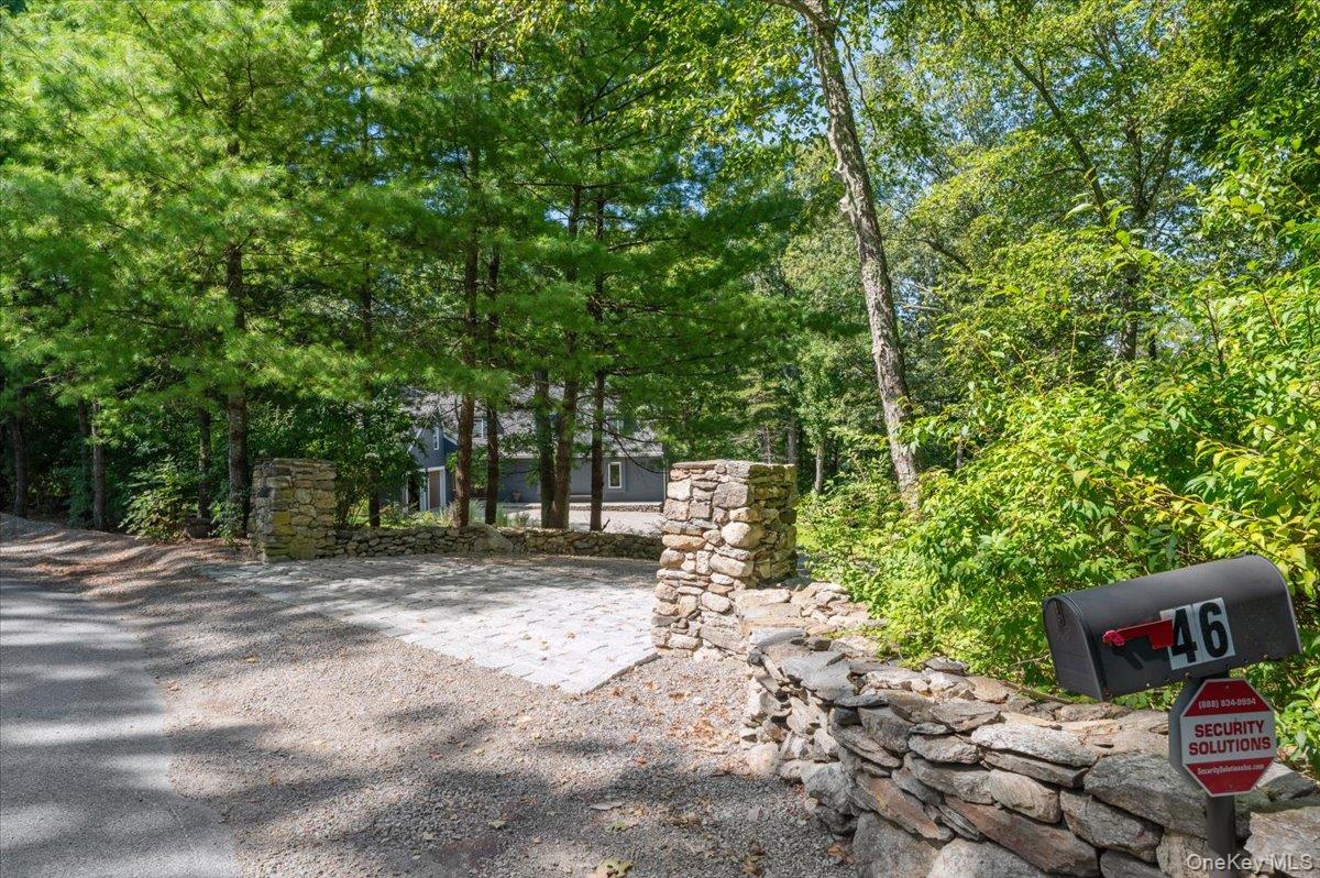 46 Ridgefield Avenue, South Salem, NY 10590