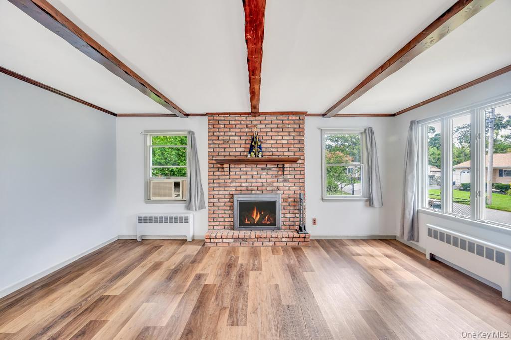 167 Officials Avenue, Holbrook, NY 11741