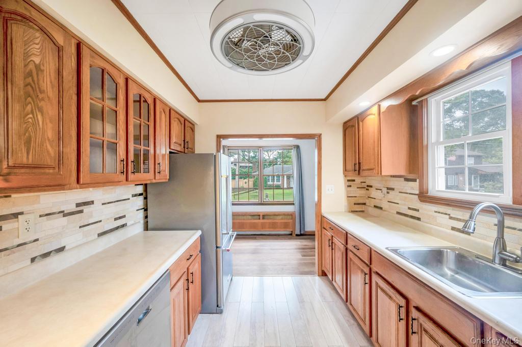 167 Officials Avenue, Holbrook, NY 11741