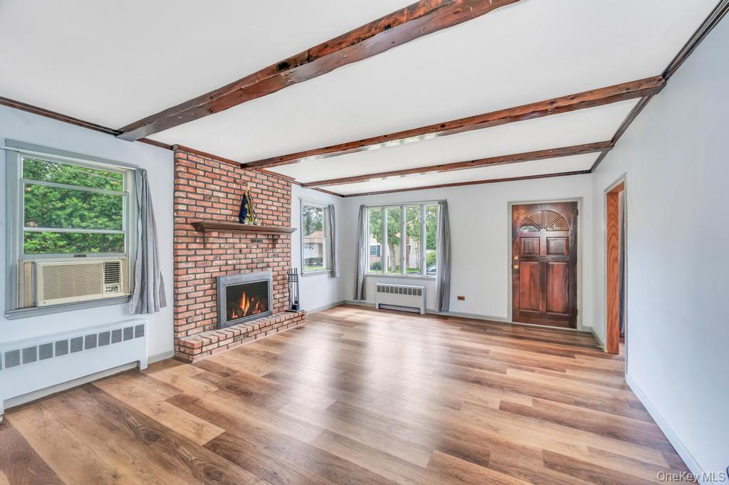 167 Officials Avenue, Holbrook, NY 11741