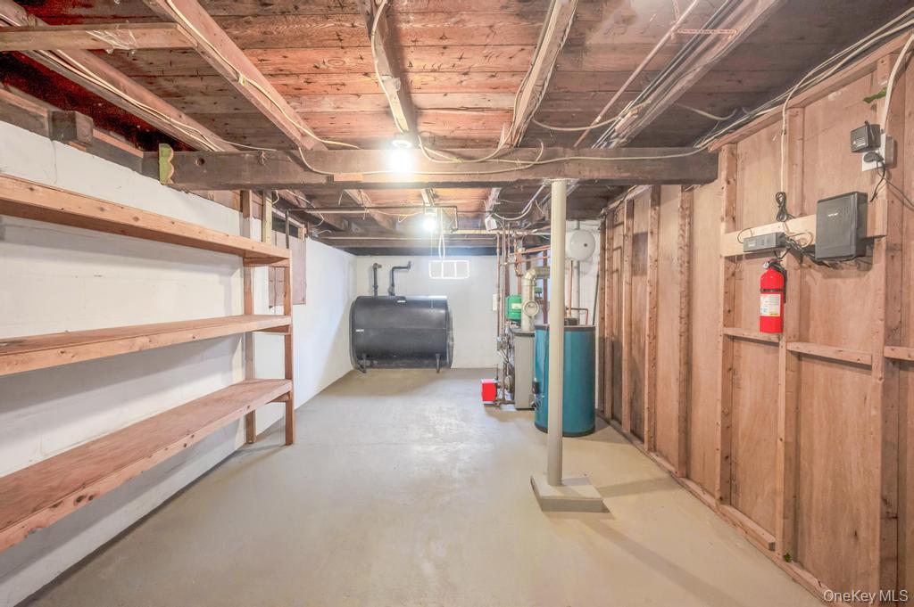 167 Officials Avenue, Holbrook, NY 11741