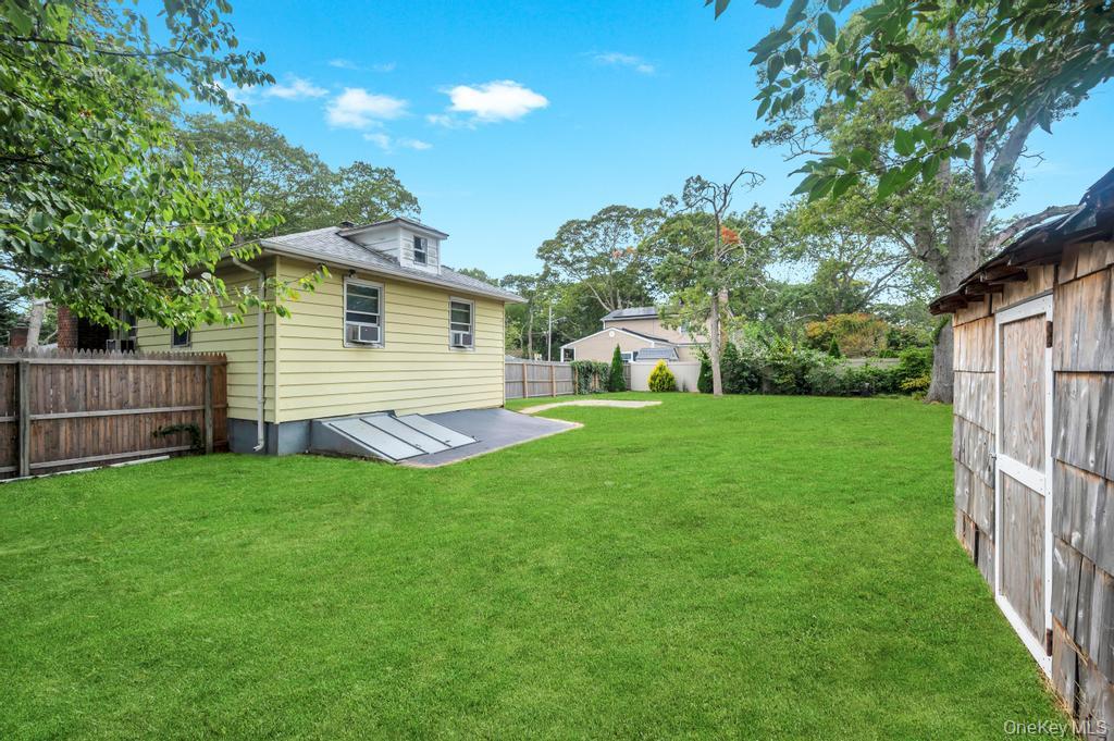 167 Officials Avenue, Holbrook, NY 11741