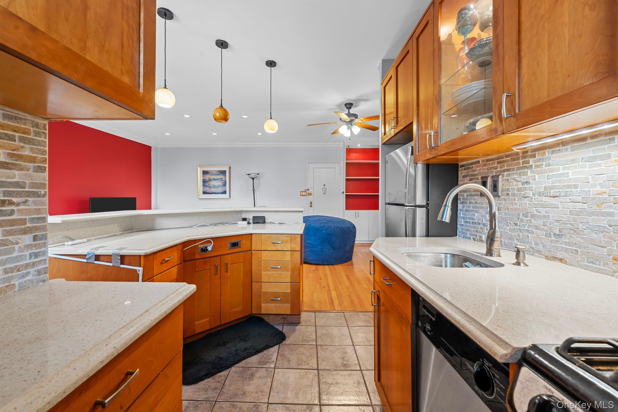 69-60 108th Street # 503, Forest Hills, NY 11375