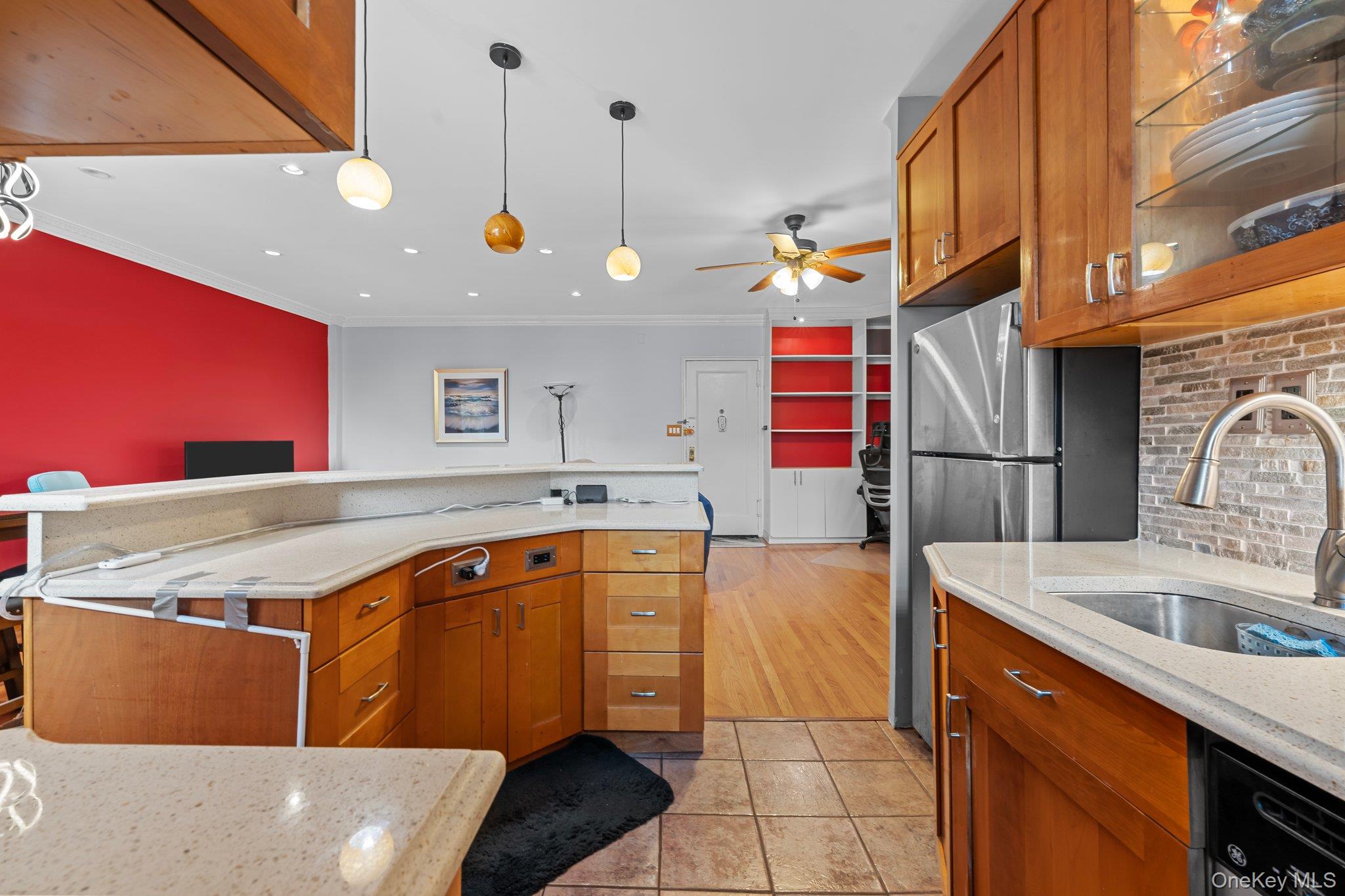 69-60 108th Street # 503, Forest Hills, NY 11375