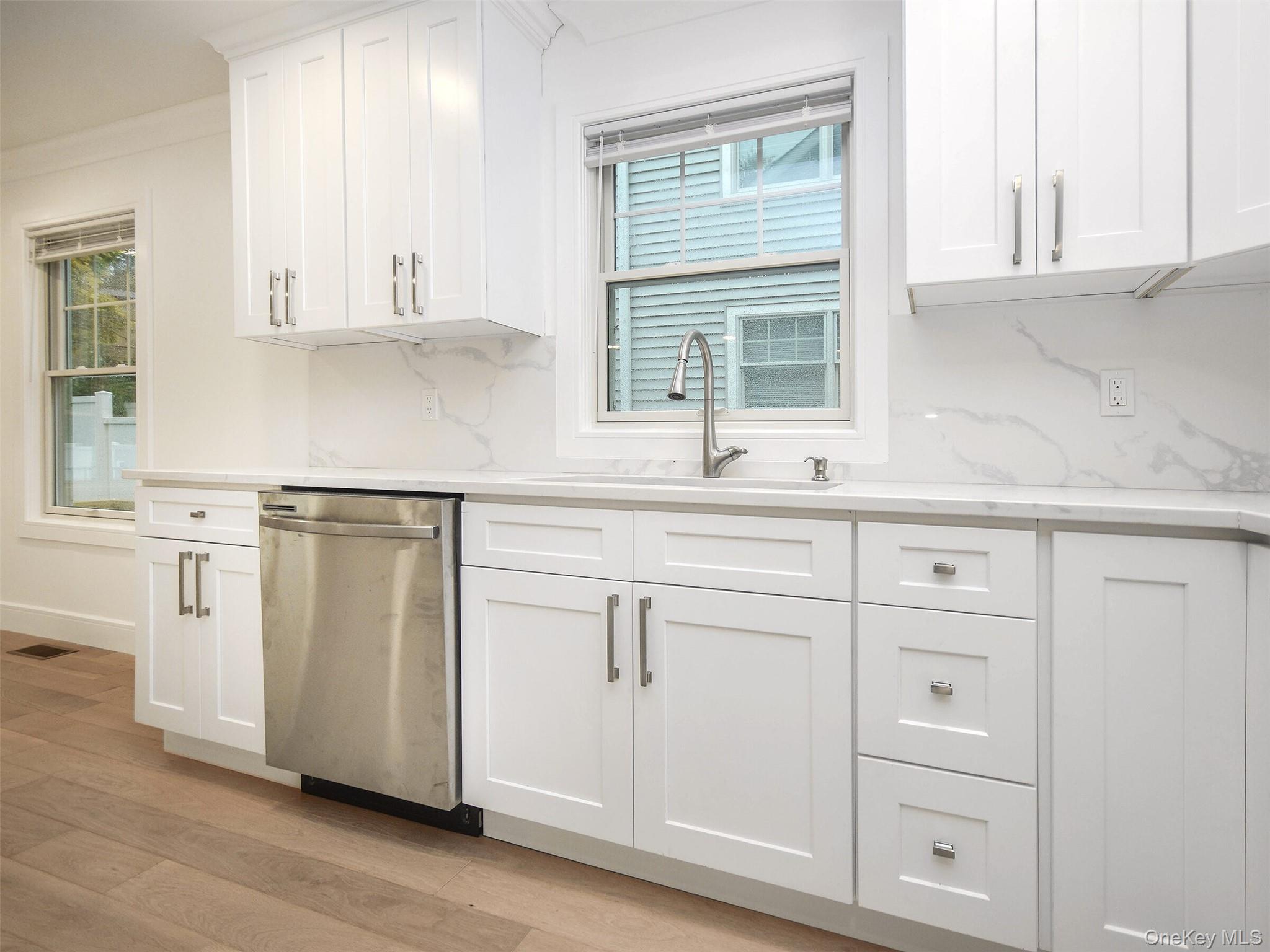 13 Dunes Lane, Port Washington, NY 11050