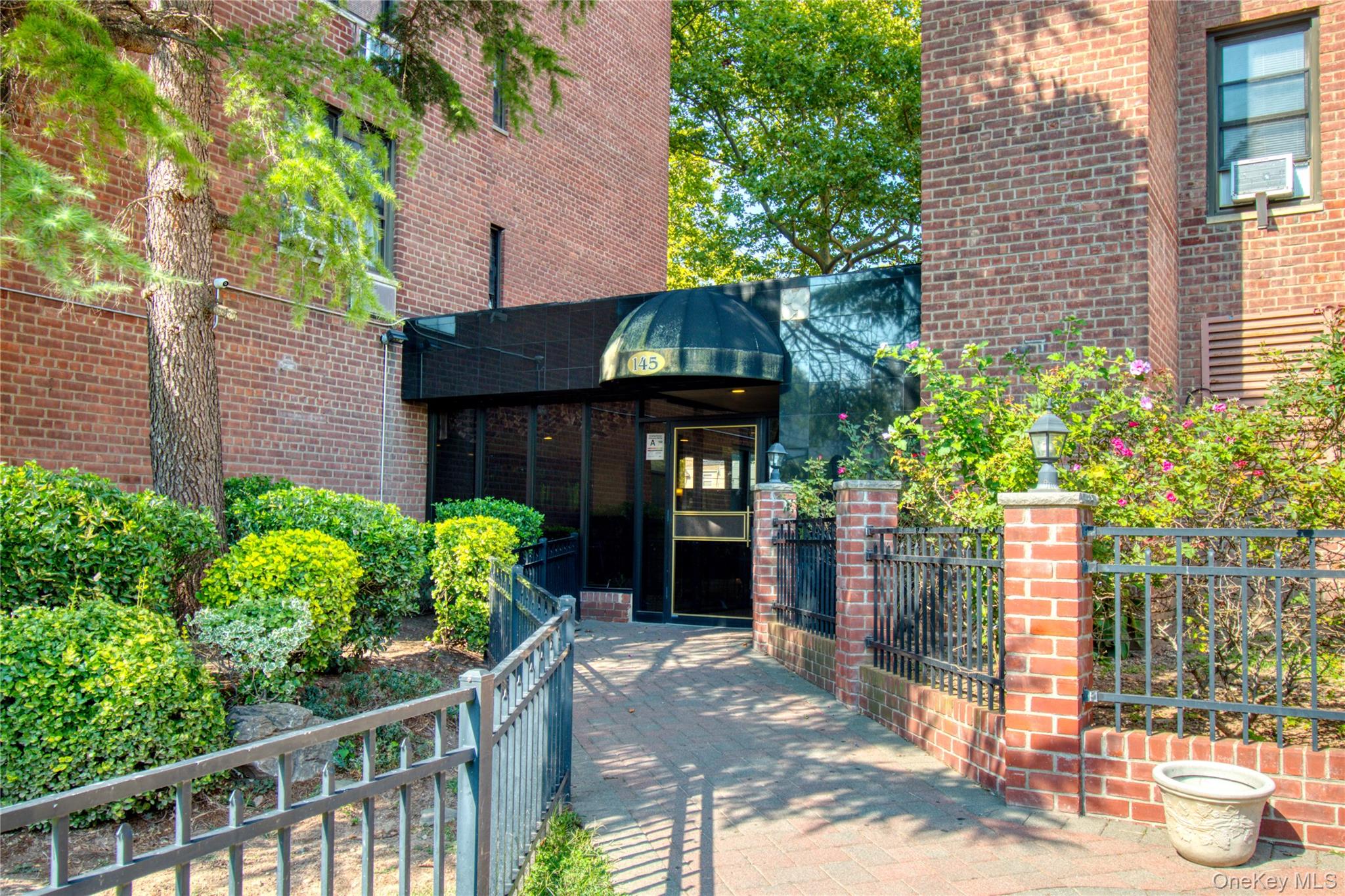 145 Lincoln Avenue # 2F, Staten Island, NY 10306