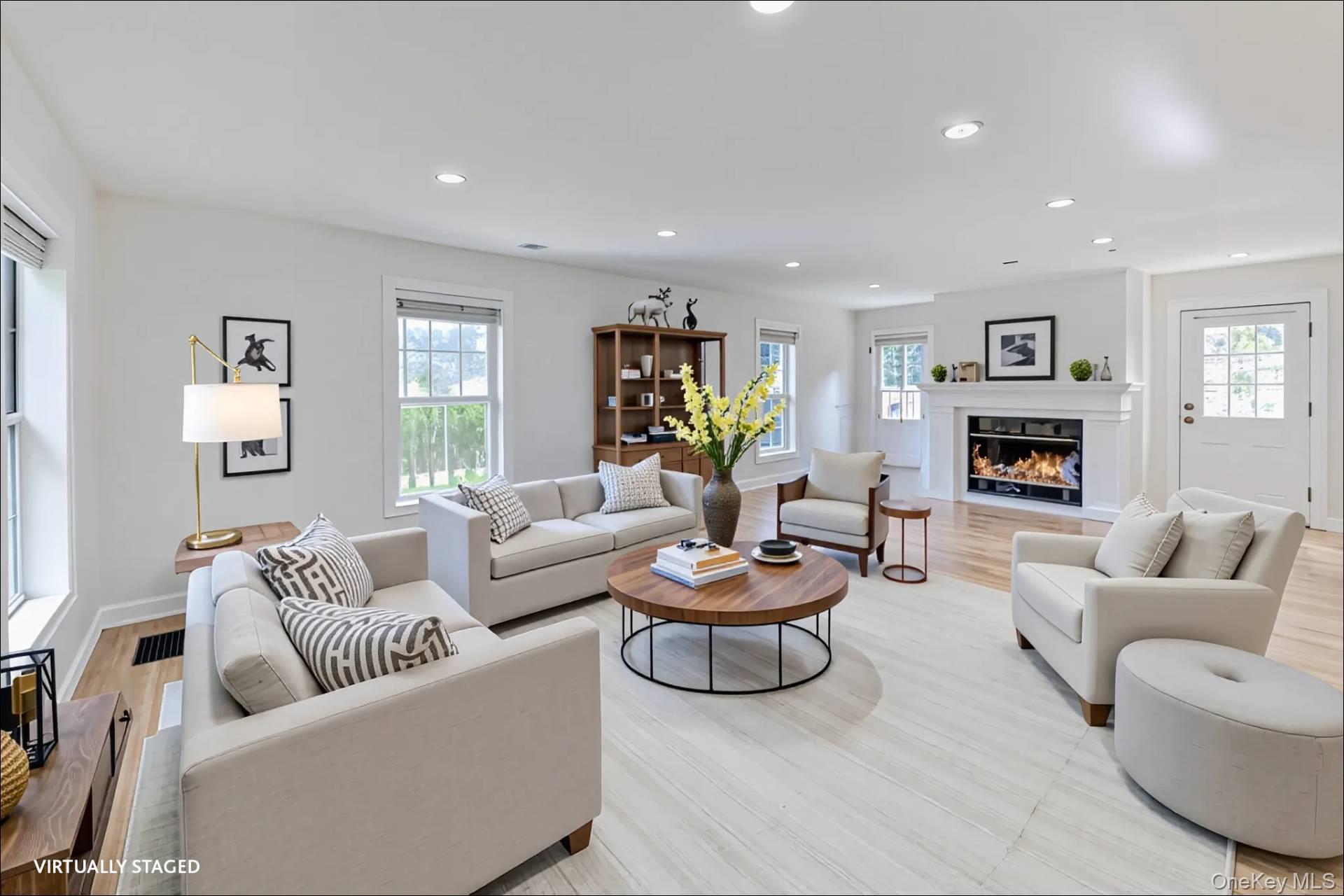 16 Hollyoak Avenue, East Hampton, NY 11937