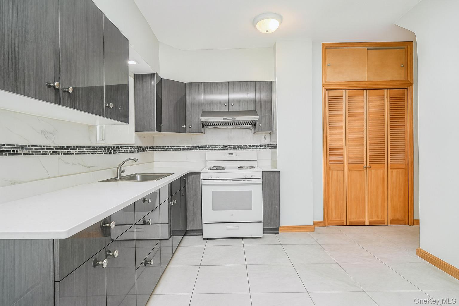 1126 70th, Brooklyn, NY 11228