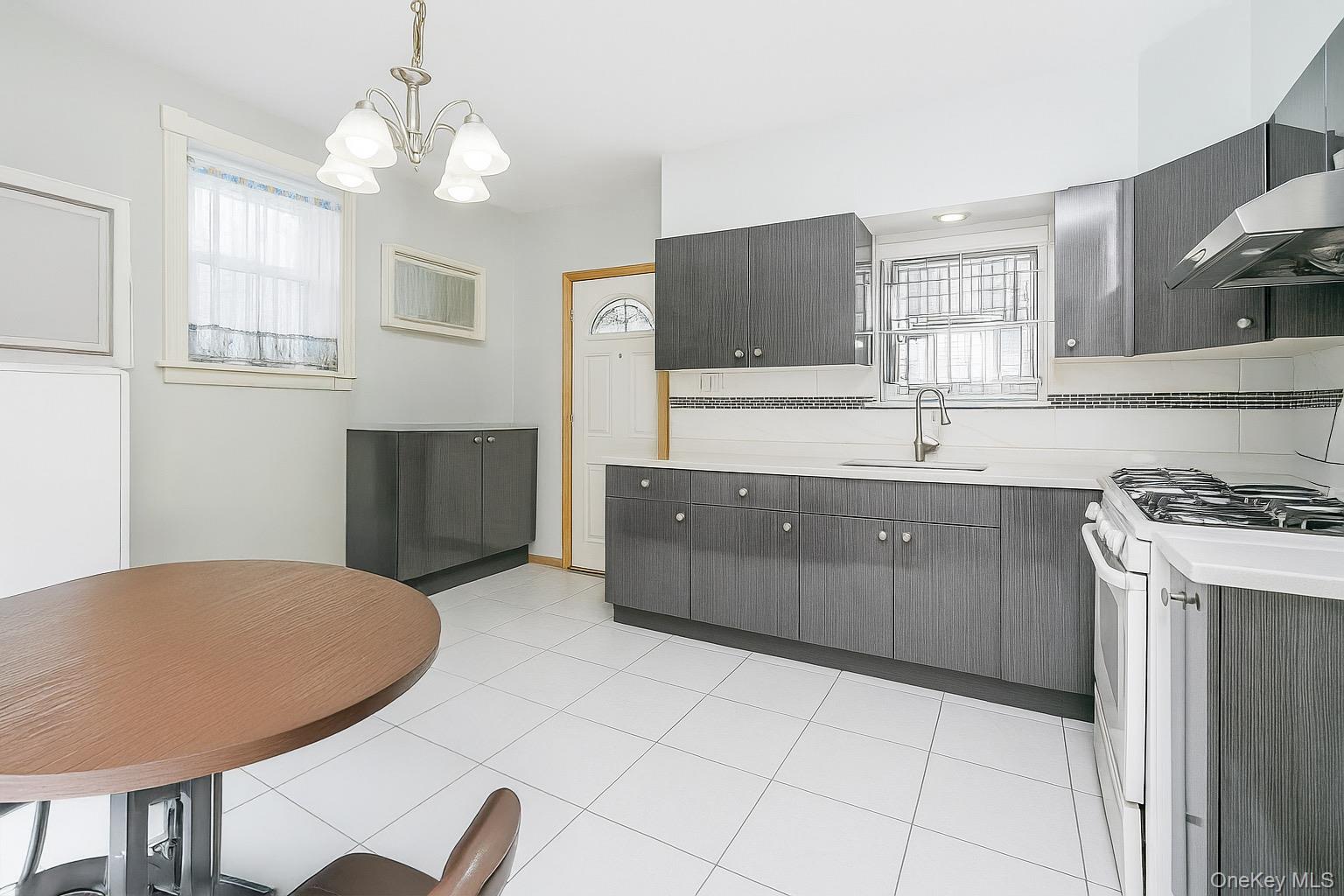 1126 70th, Brooklyn, NY 11228