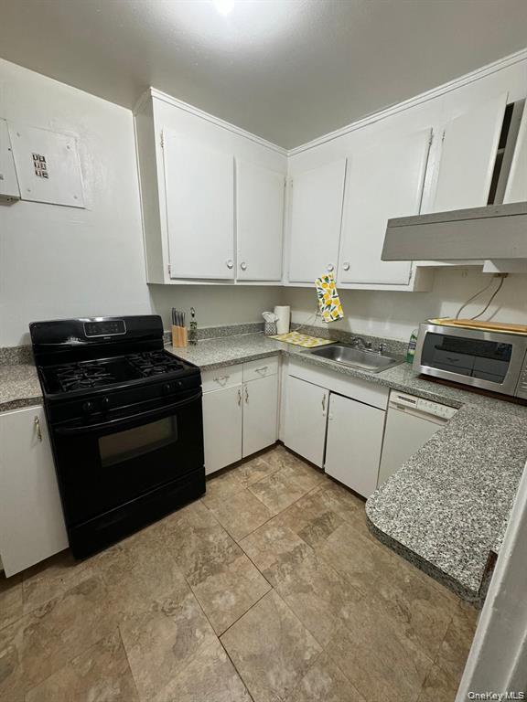 98-20 62nd Drive # 8G, Rego Park, NY 11374