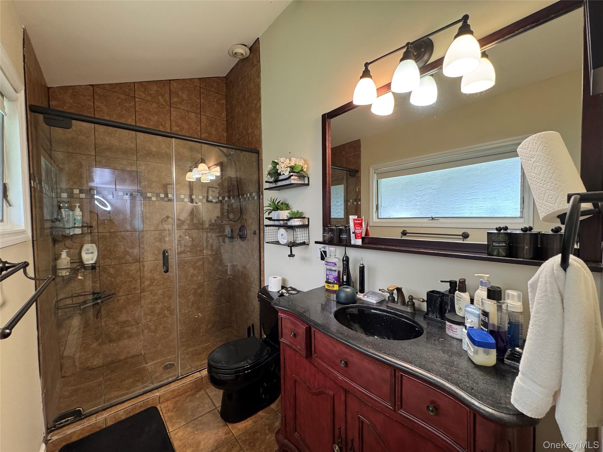 1 Pinecrest, Warwick, NY 10990