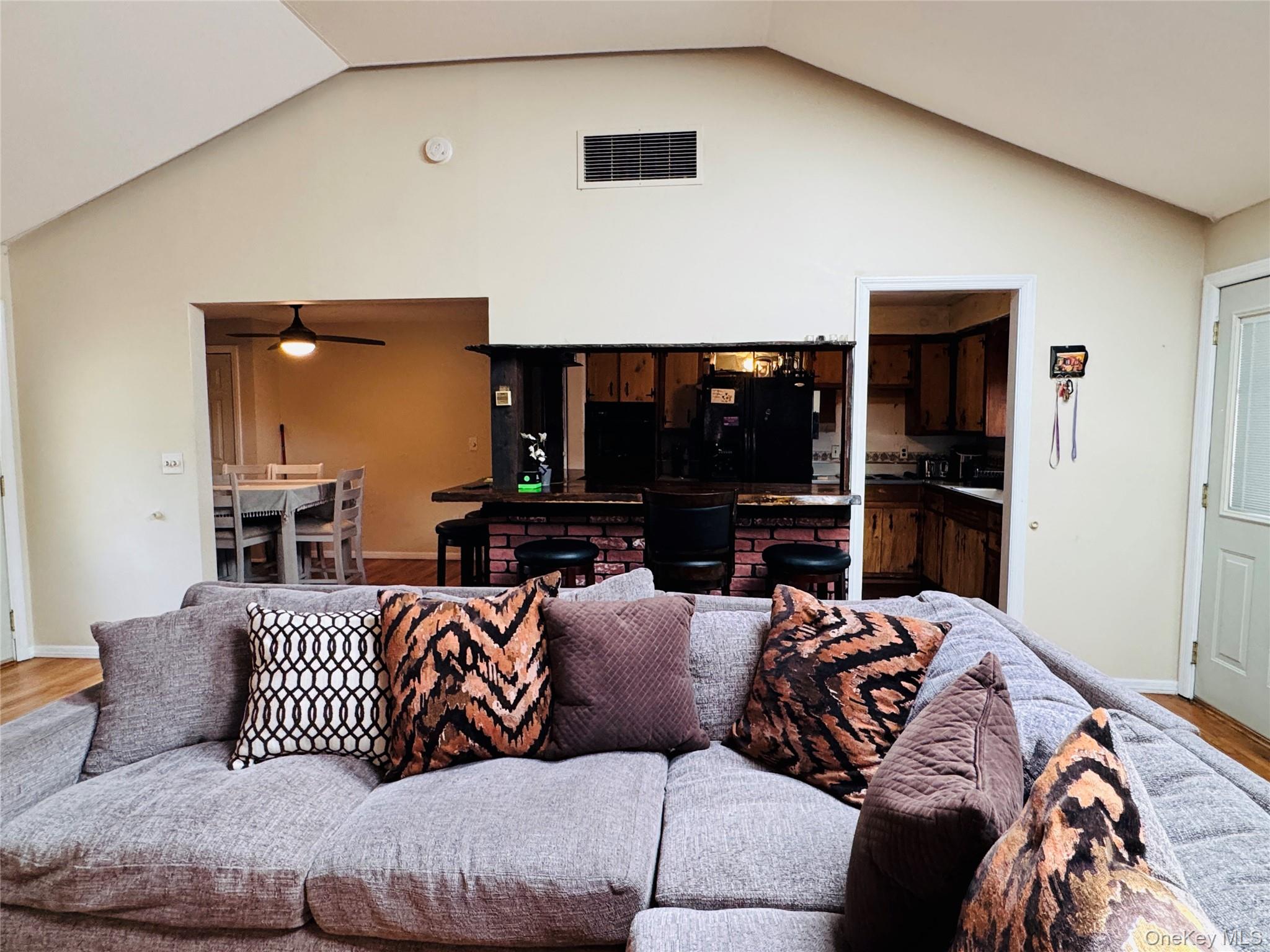 1 Pinecrest, Warwick, NY 10990