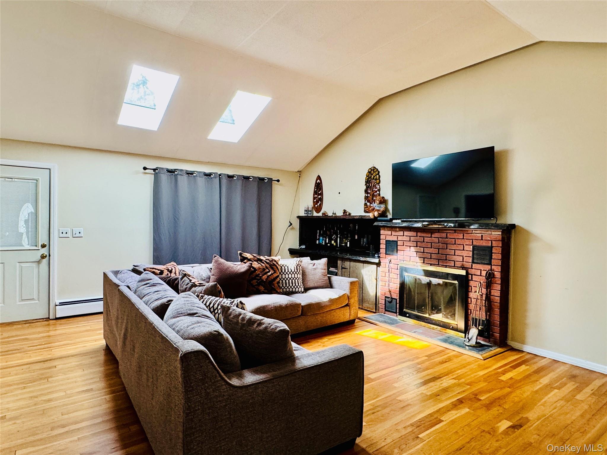 1 Pinecrest, Warwick, NY 10990