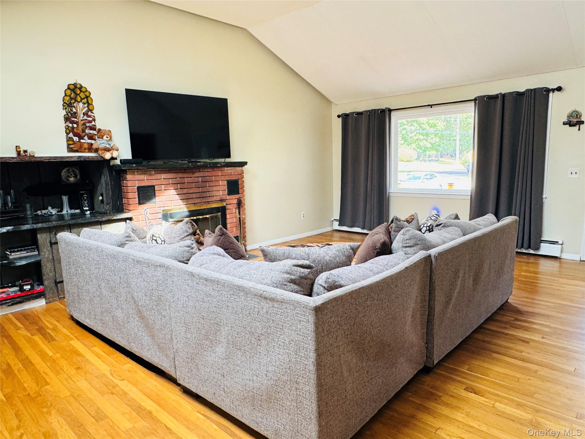 1 Pinecrest, Warwick, NY 10990