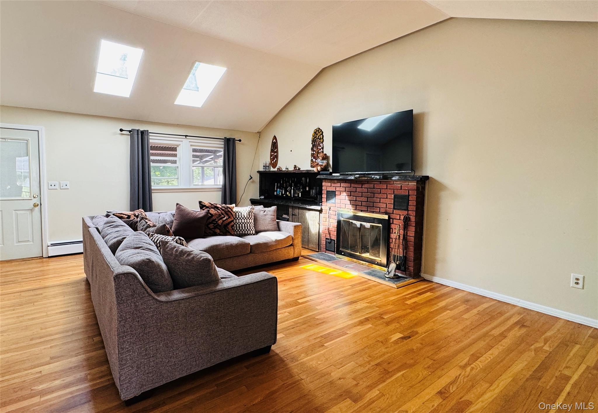 1 Pinecrest, Warwick, NY 10990