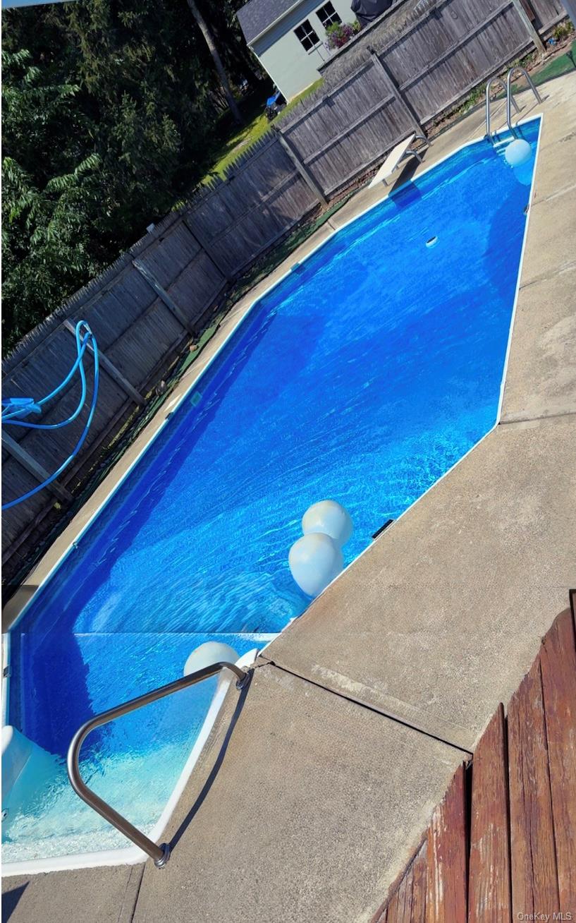 1 Pinecrest, Warwick, NY 10990