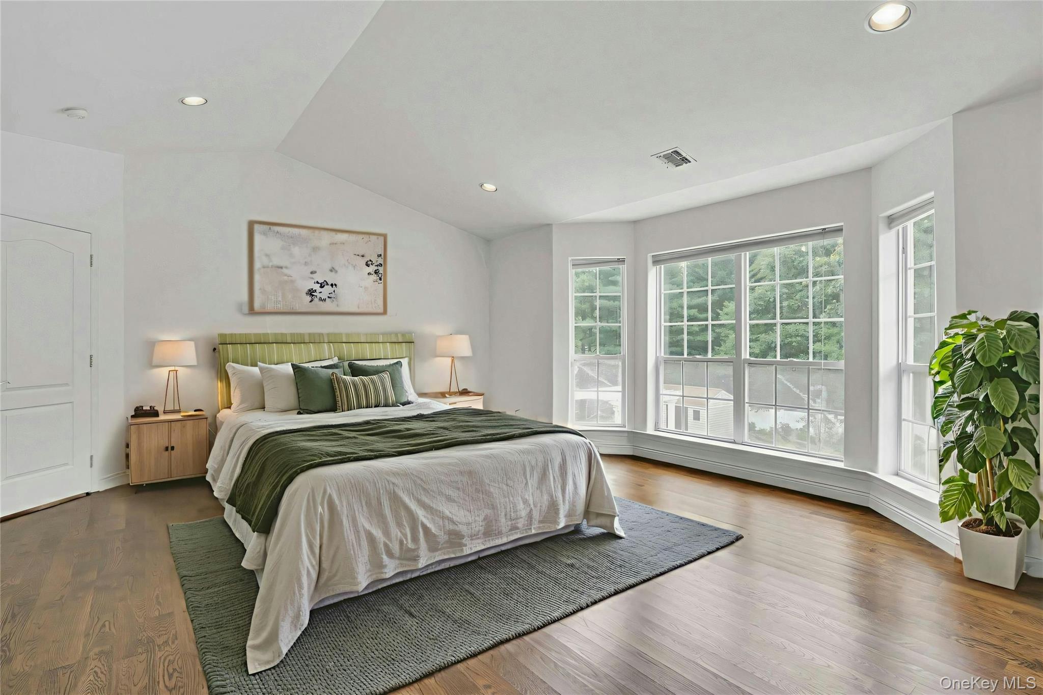 2 Wisteria Lane, Lake Grove, NY 11755