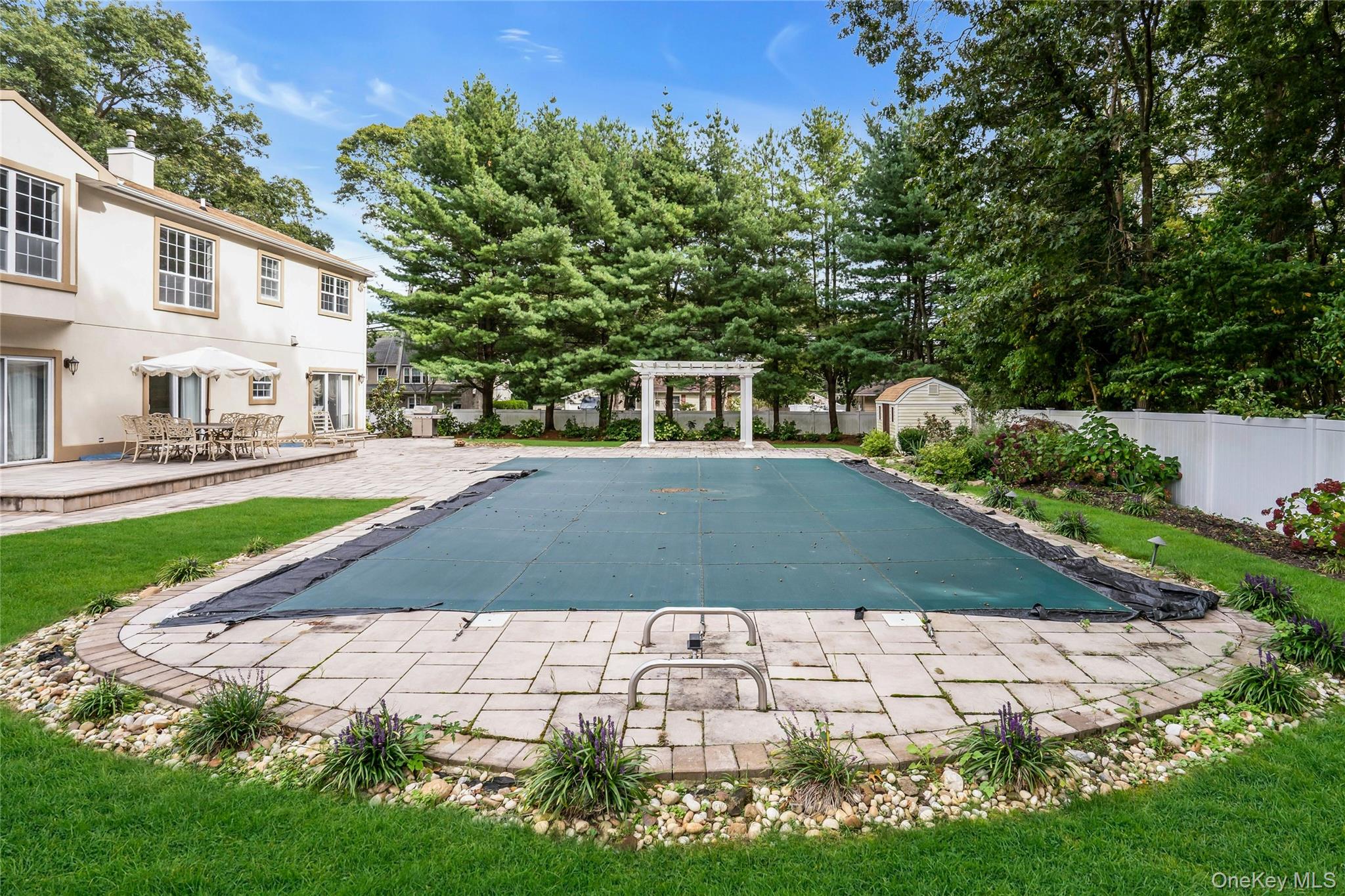 2 Wisteria Lane, Lake Grove, NY 11755