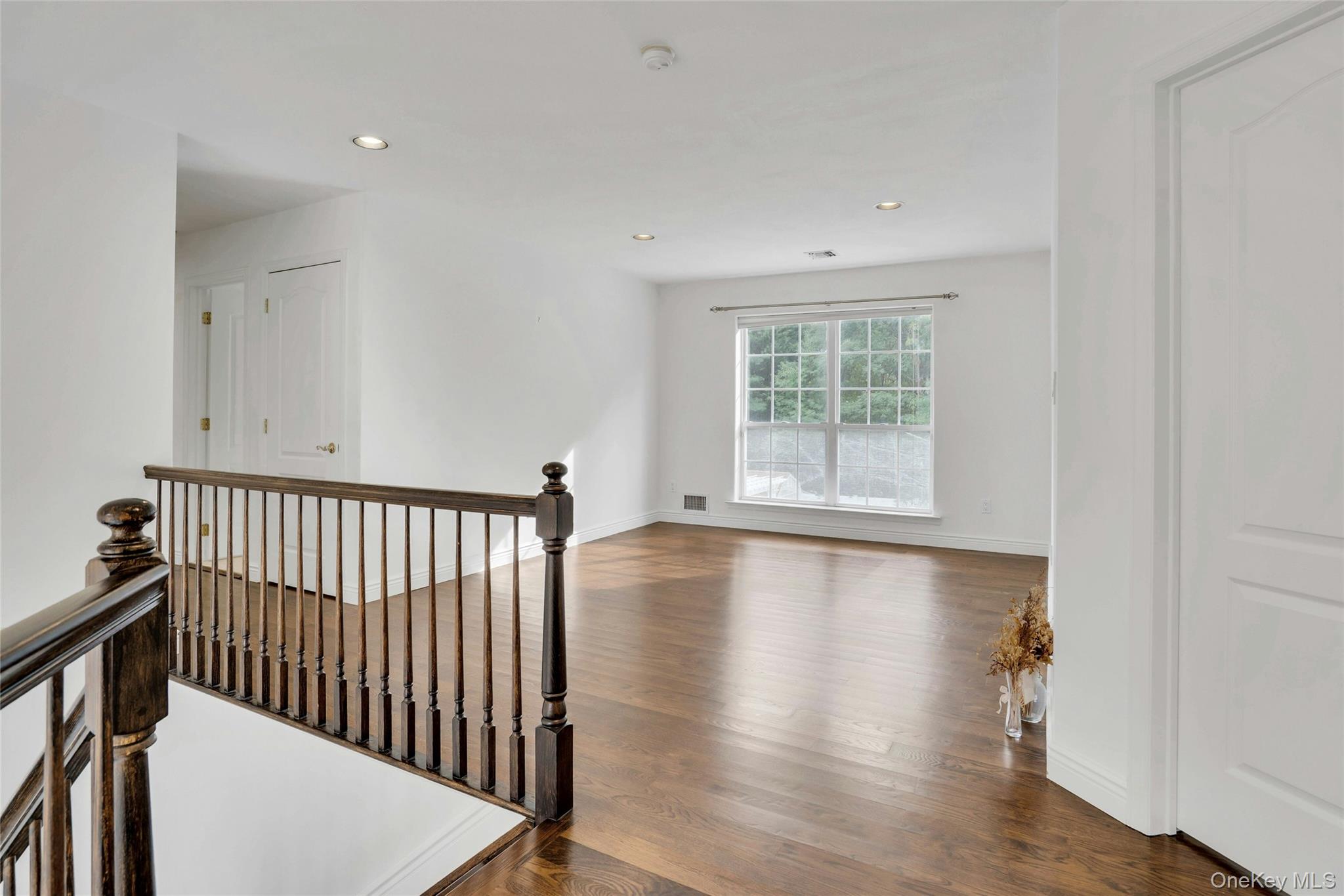 2 Wisteria Lane, Lake Grove, NY 11755